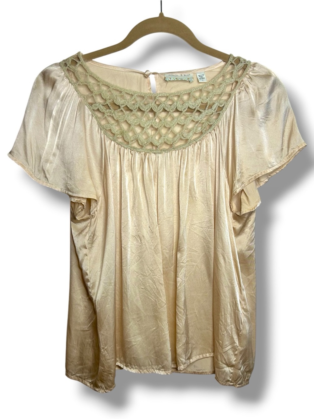 Kimchi Blue Urban Outfitters Blush Silk Crochet Lace Flutter Sleeve Babydoll Top